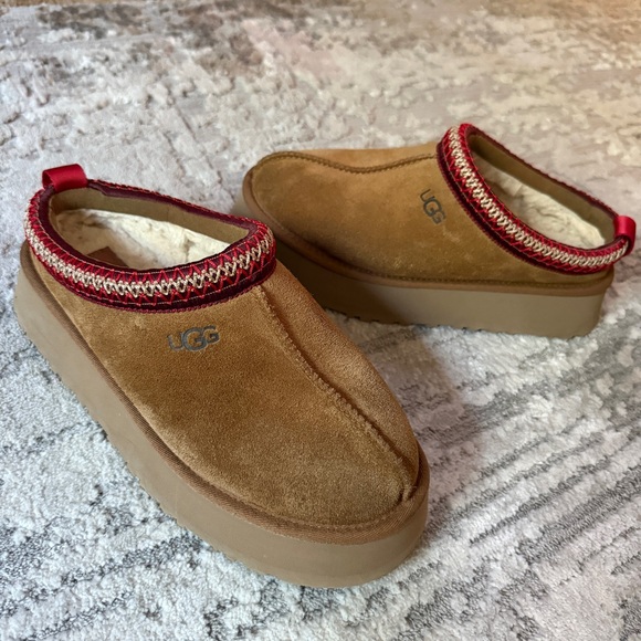 UGG Tazz • Chestnut - Picture 1 of 8